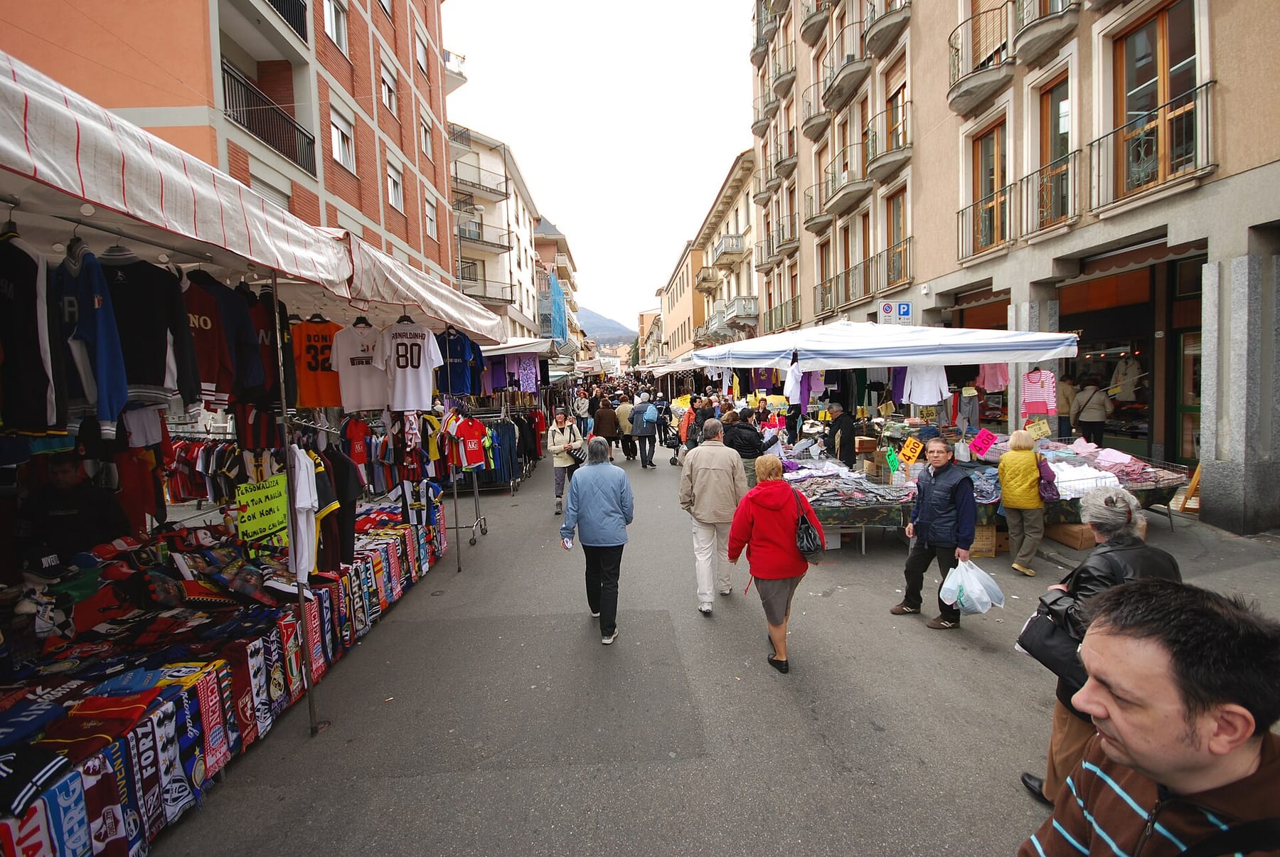 The Wednesday market in Luino